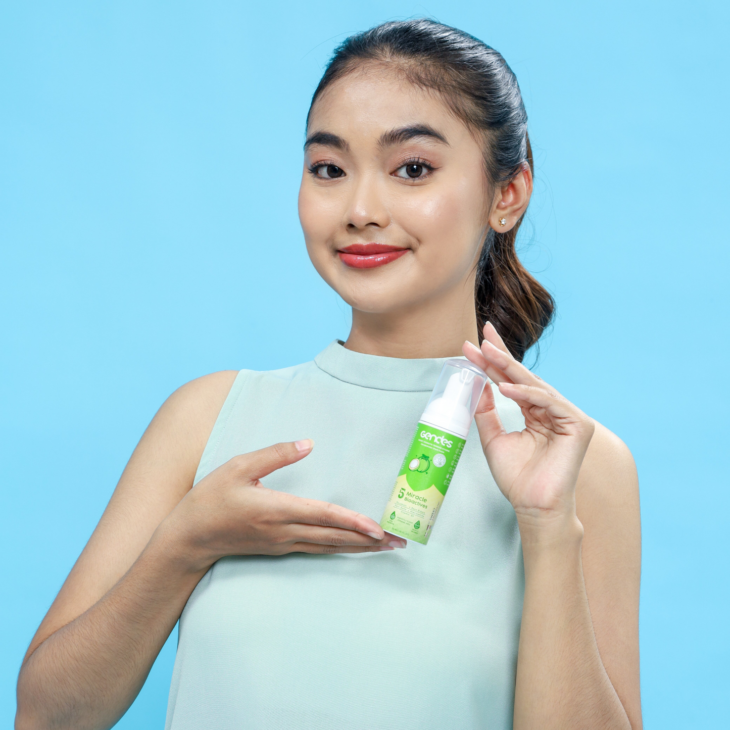 Gendes Sweet Aromatic Feminine Care Wash Foam Cocopandan 5 Miracle Bioactives Meyeimbangkan Ph 50 ml